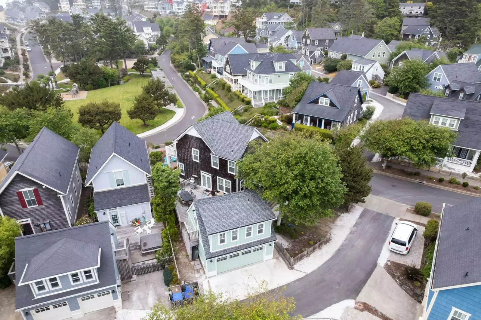 Lincoln City is just north of Depoe Bay, the whale watching capital of Oregon. Spend and afternoon there looking for these gentle giants.