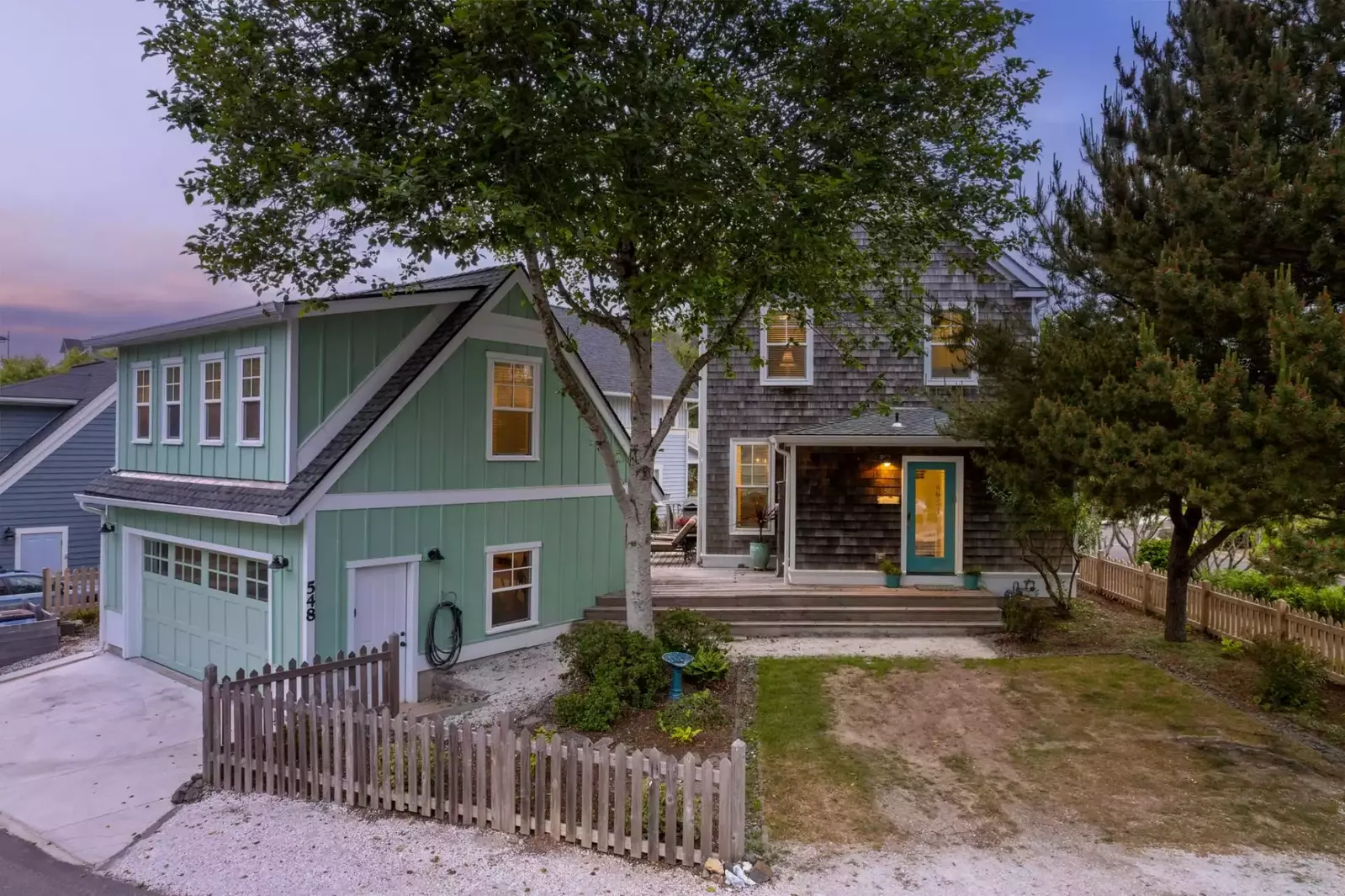 "Your home is nicely decorated making it feel like home and the neighborhood was a very nice & beautiful, day and night." - Trudy