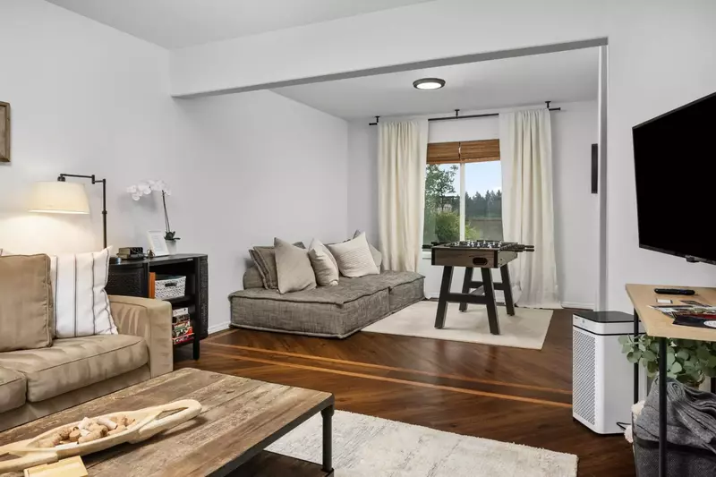 Watch you favorite movies, shows, and sports on this smart tv after a day exploring the Willamette Valley.