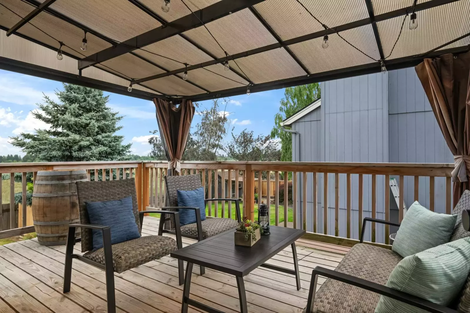 "Great location, clean, great space inside and out. Highly recommend!" - Linda