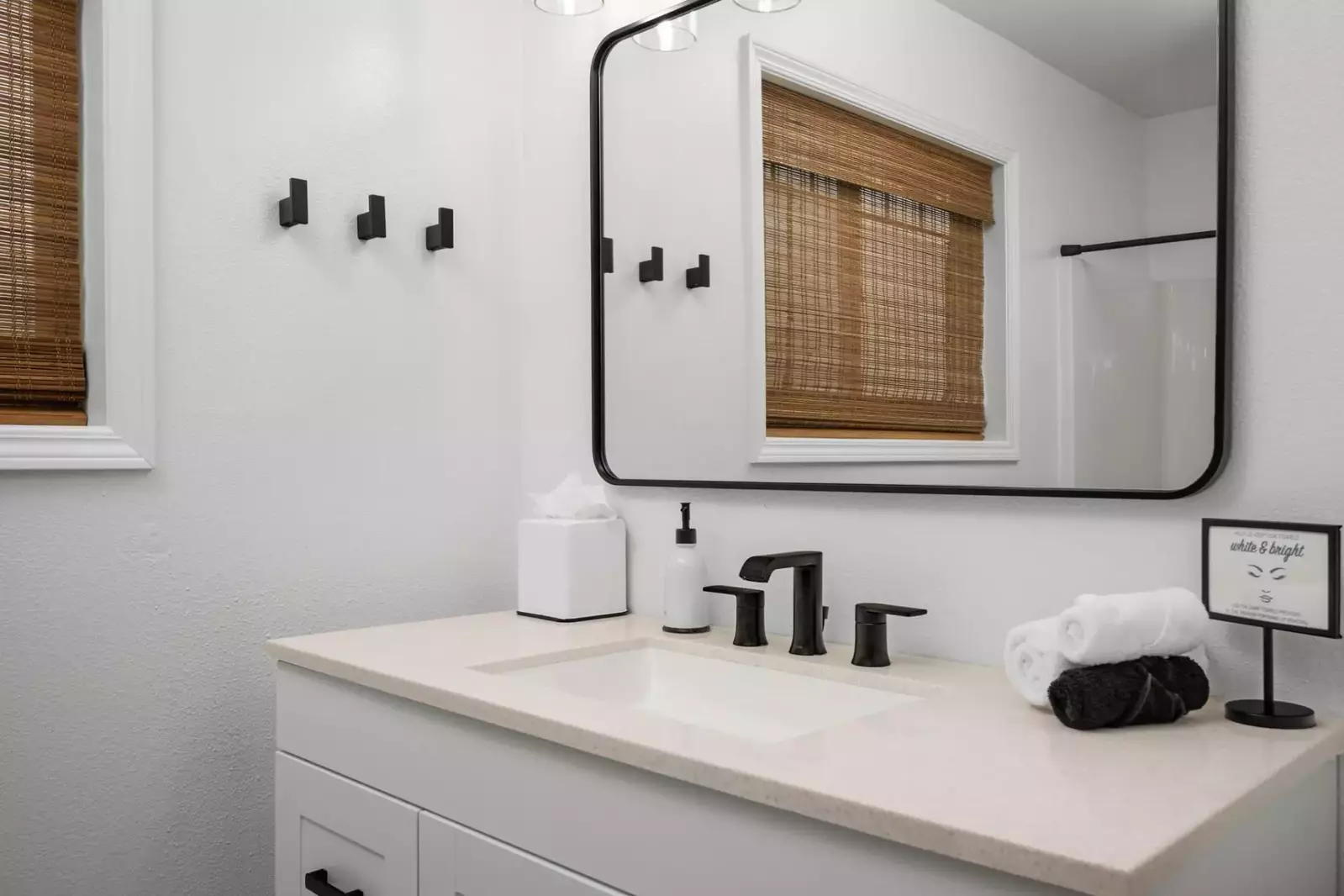 With 2.5 bathrooms everyone staying here has ample privacy.