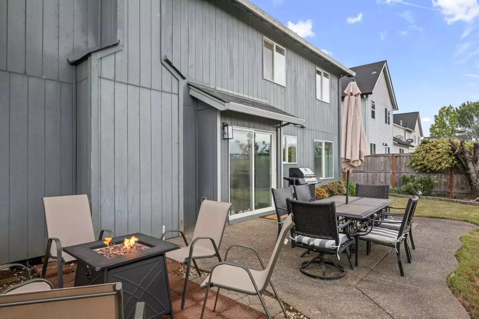 "The communication was always fast to respond to any questions we had. Definitely, would recommend this home!"  - Nicole