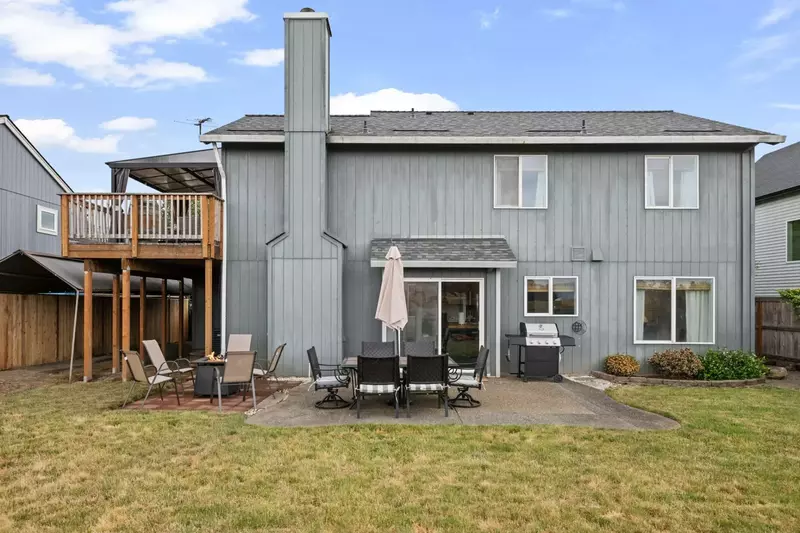 "A lovely property in the heart of wine country. The spacious backyard and covered balcony deck make it a perfect place to relax" - Dennis