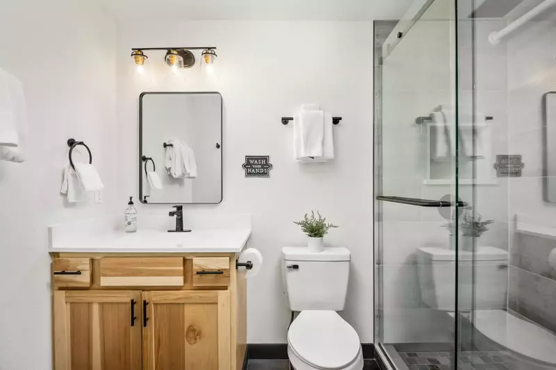 "Super cute space and great location. Everything was thought through and we all loved staying there! Highly recommend!" - Rachel