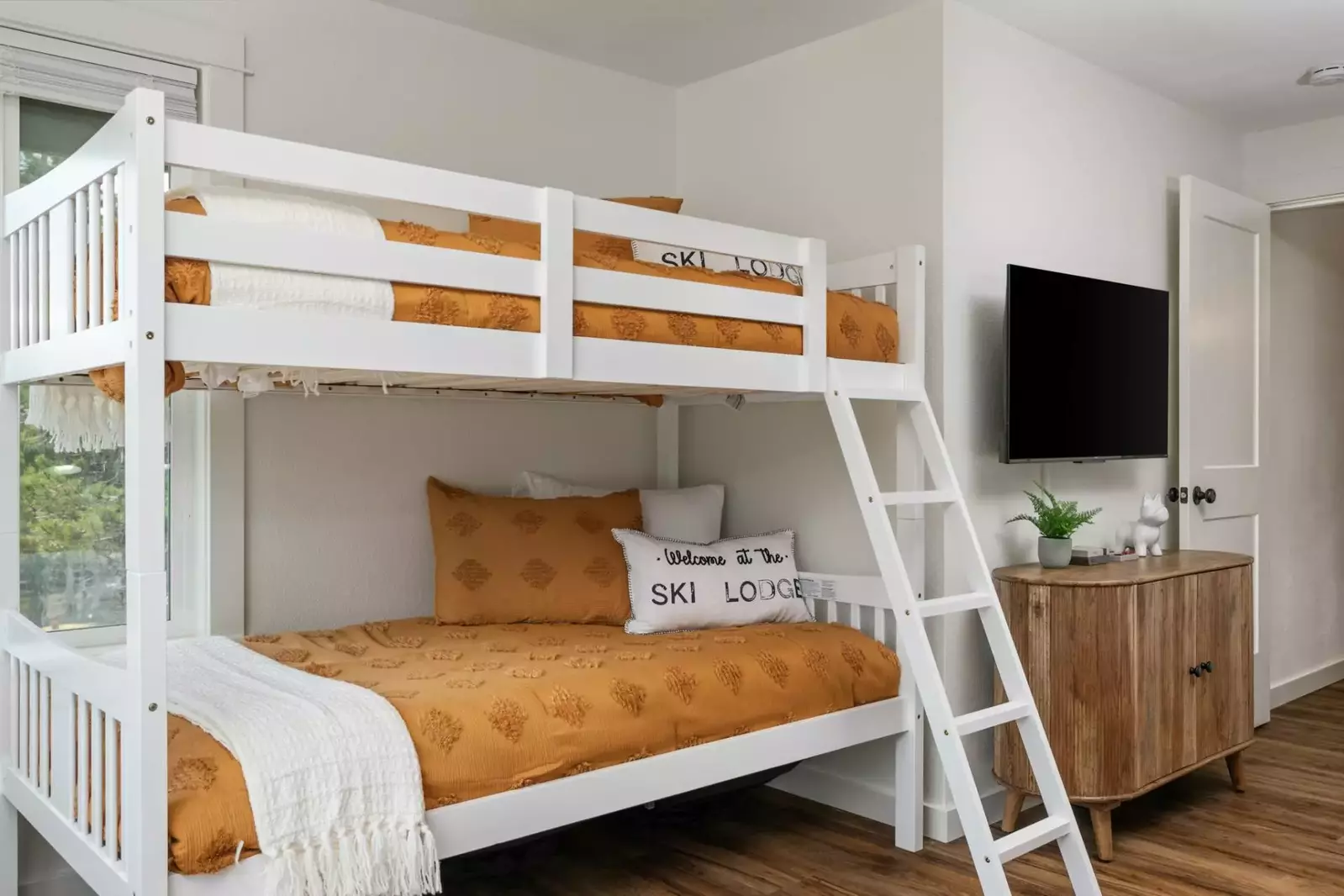 "Place and location are great. We thoroughly enjoyed are stay and would definitely book there again." - Craig