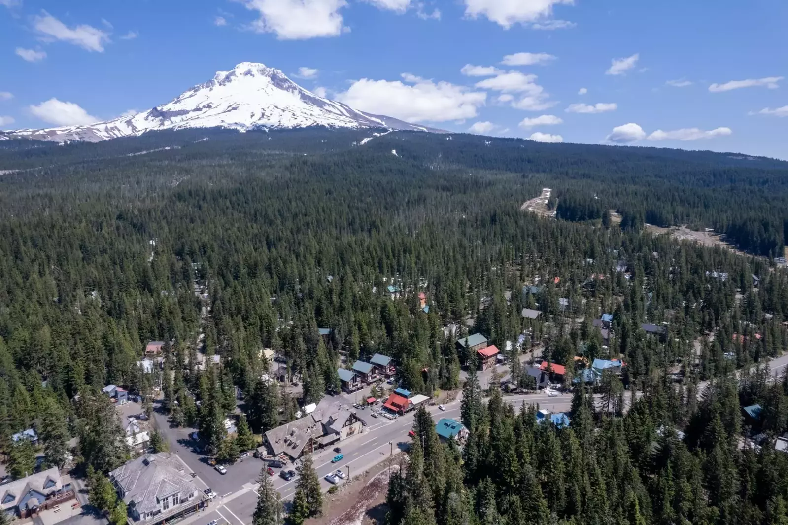 Mount Hood is a great to visit in the summer as well. Visit and enjoy lakes, hikes, waterfalls, and more!
