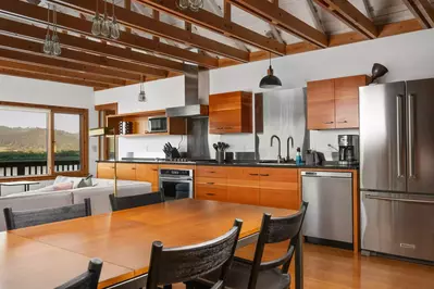 Cook delicious meals for breakfast, lunch, and dinner in this fully equipped kitchen. We suggest grabbing some seafood from a local market.