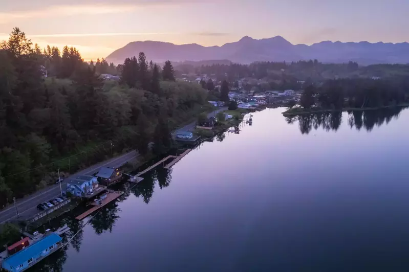 "We all stood on the deck and watched the fishing boats troll by while the sun came up over the mountains. I would recommend this house." - Jeff