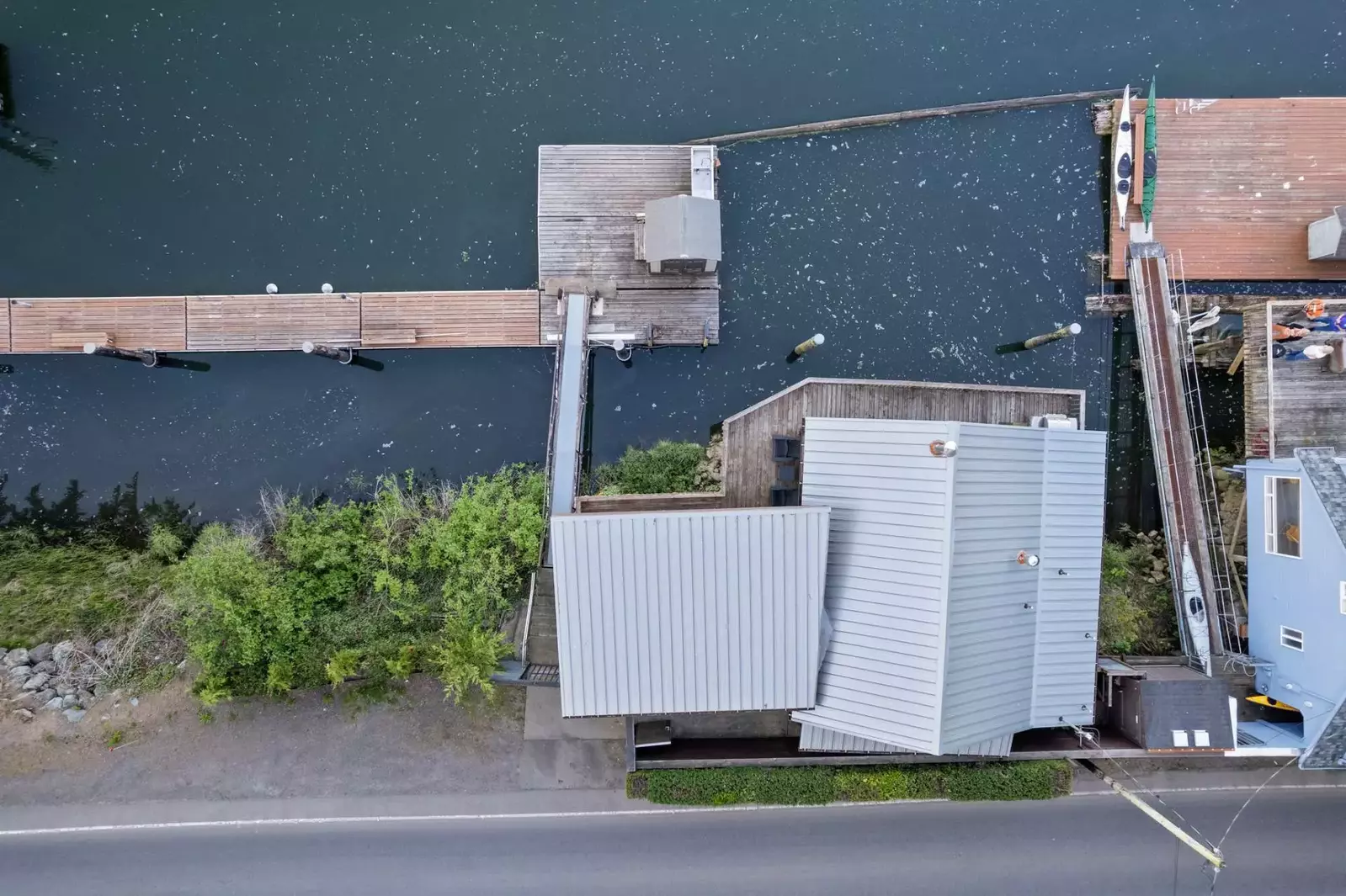 "We have rented alot of places at the beach and this is our new favorite. Love the view so much. Very nice beds and lots of them." - Lydia