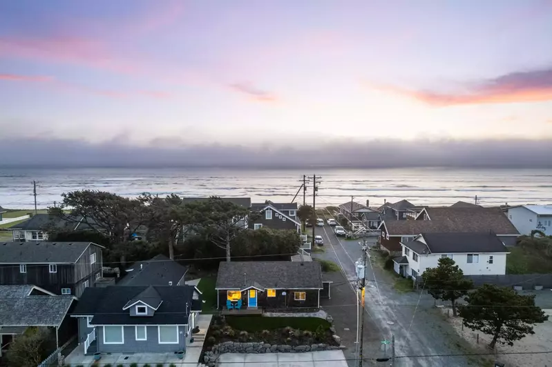 The Oregon Coast is gorgeous in every season. Remember to pack both sunblock and some warm clothing.