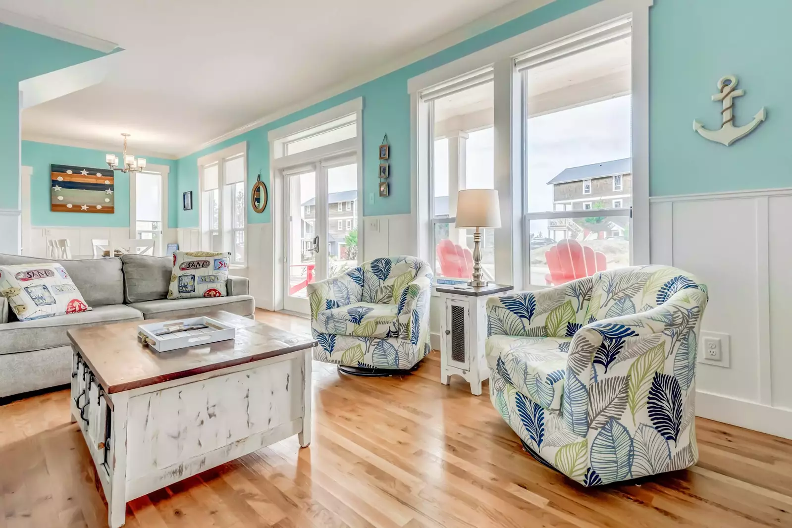 "Everything was great! The house was beautiful, comfortable,  and well furnished.  It was a great space for a large family or a group." - Cari