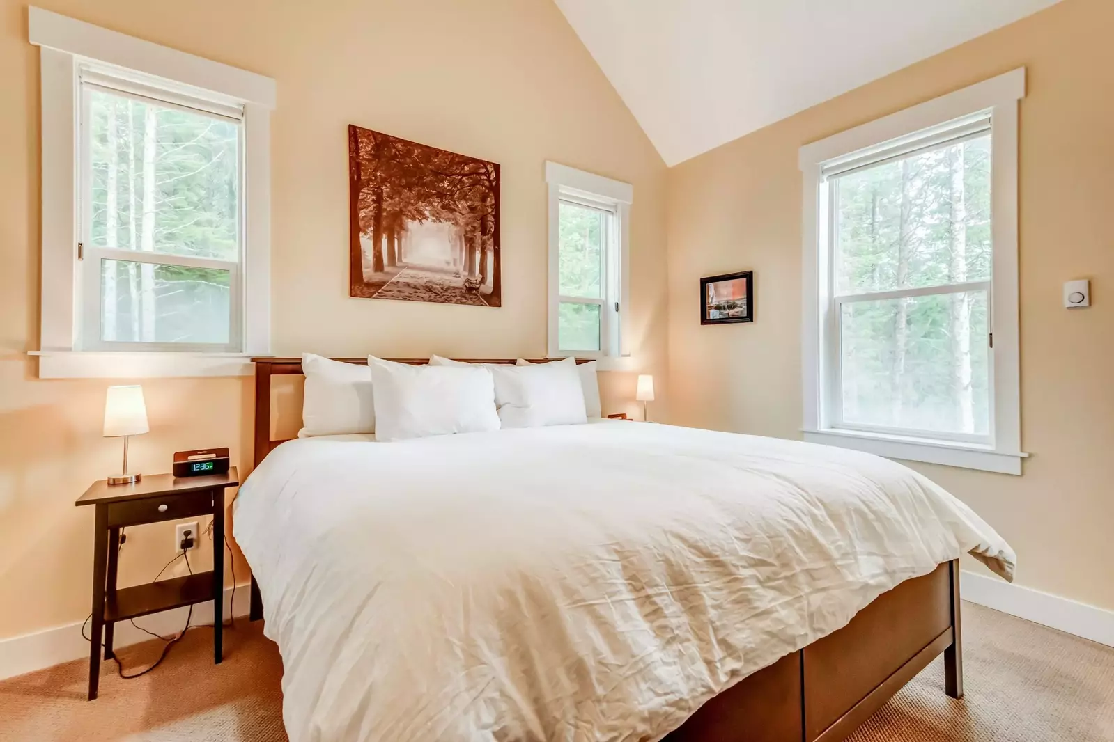 "The home was amazing, it had amazing views, stocked kitchen, welcoming feeling and I can not wait to go back!" - Amanda