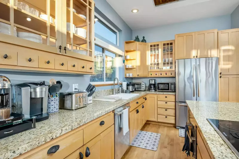 "We felt right at home. The property was impeccably clean, beautifully decorated, and had all the amenities we needed for a comfortable stay" - Justin