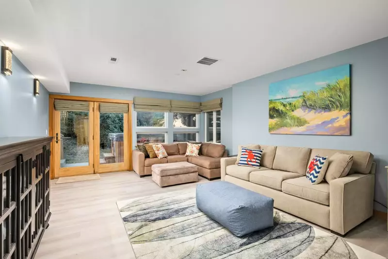 "We especially loved the cozy living area and the serene outdoor space – perfect for relaxing after a day of exploring."  - Justin