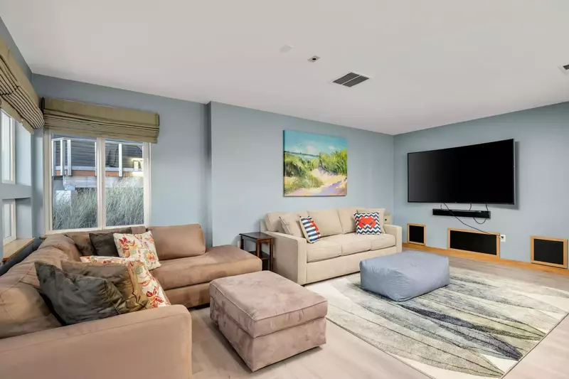 Watch you favorite movies, shows, and sports on this smart tv after a fun day exploring the Oregon Coast.