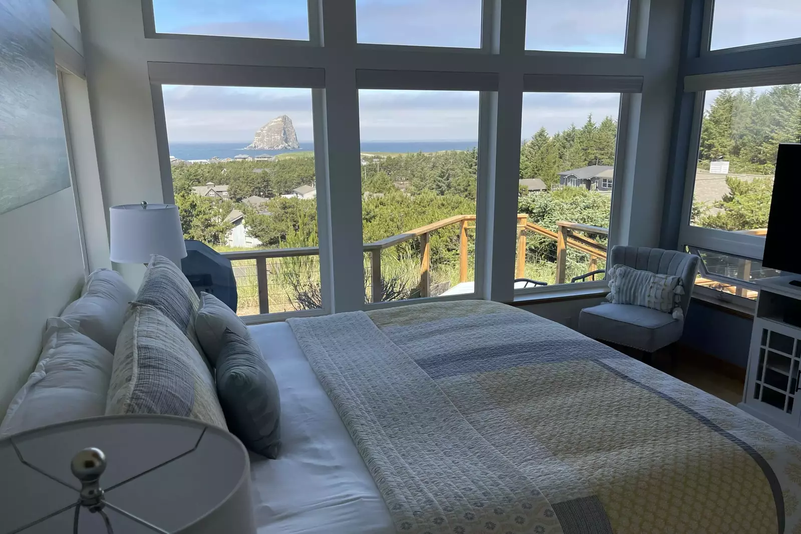 The Oregon Coast is full of natural wonders. We are happy to recommend our favorite hikes, parks, tidepools, and more.