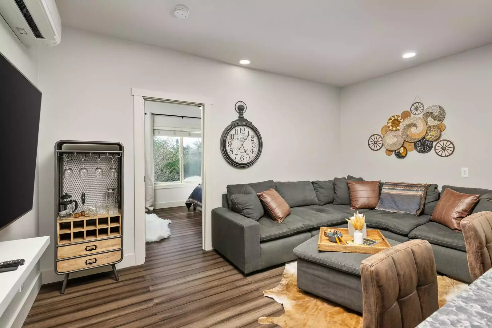 The tv room is a perfect place to relax after a full day of Willamette Valley adventures.