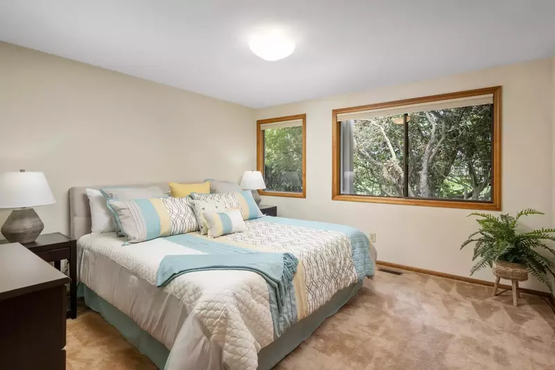 "The hosts were very thoughtful and communicated well. We look forward to staying again." - Karen