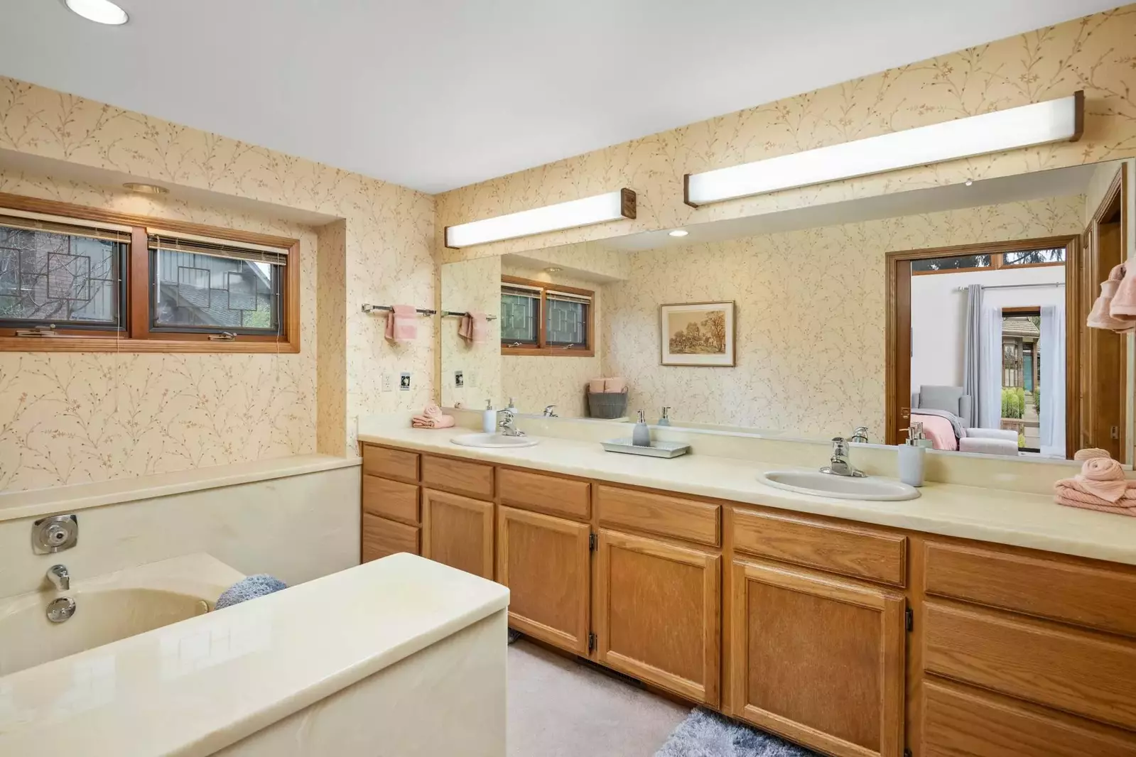 "Came into town for a football game. This was the ideal place, close enough to be convenient but far enough to be quiet and easy to access." - Jacob