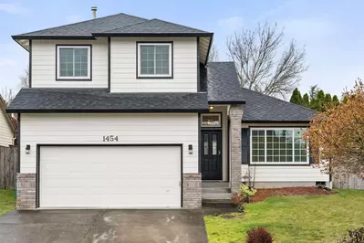 Troutdale is a cute town known as the Gateway to the Gorge. There are lots of fun restaurants, shops, hikes, and more!