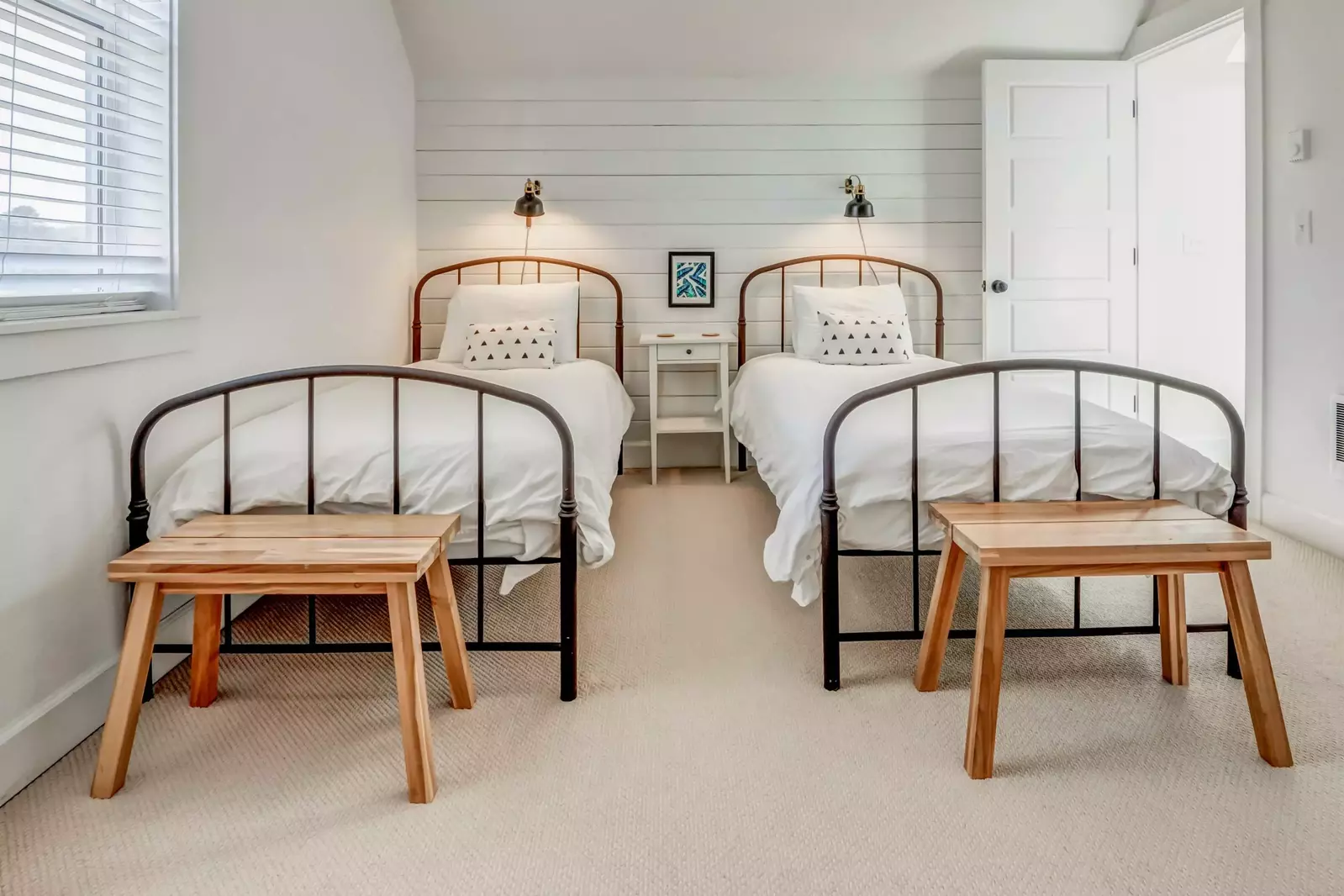 "Beautiful update home in a gorgeous community. Totally worth the stay." - Alex