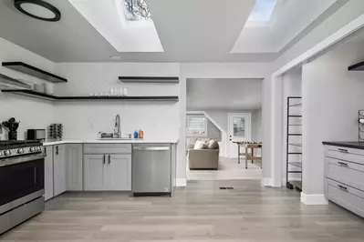 Cook delicious meals for breakfast, lunch, and dinner in this fully equipped kitchen. We suggest grabbing some ingredients from a local farm.