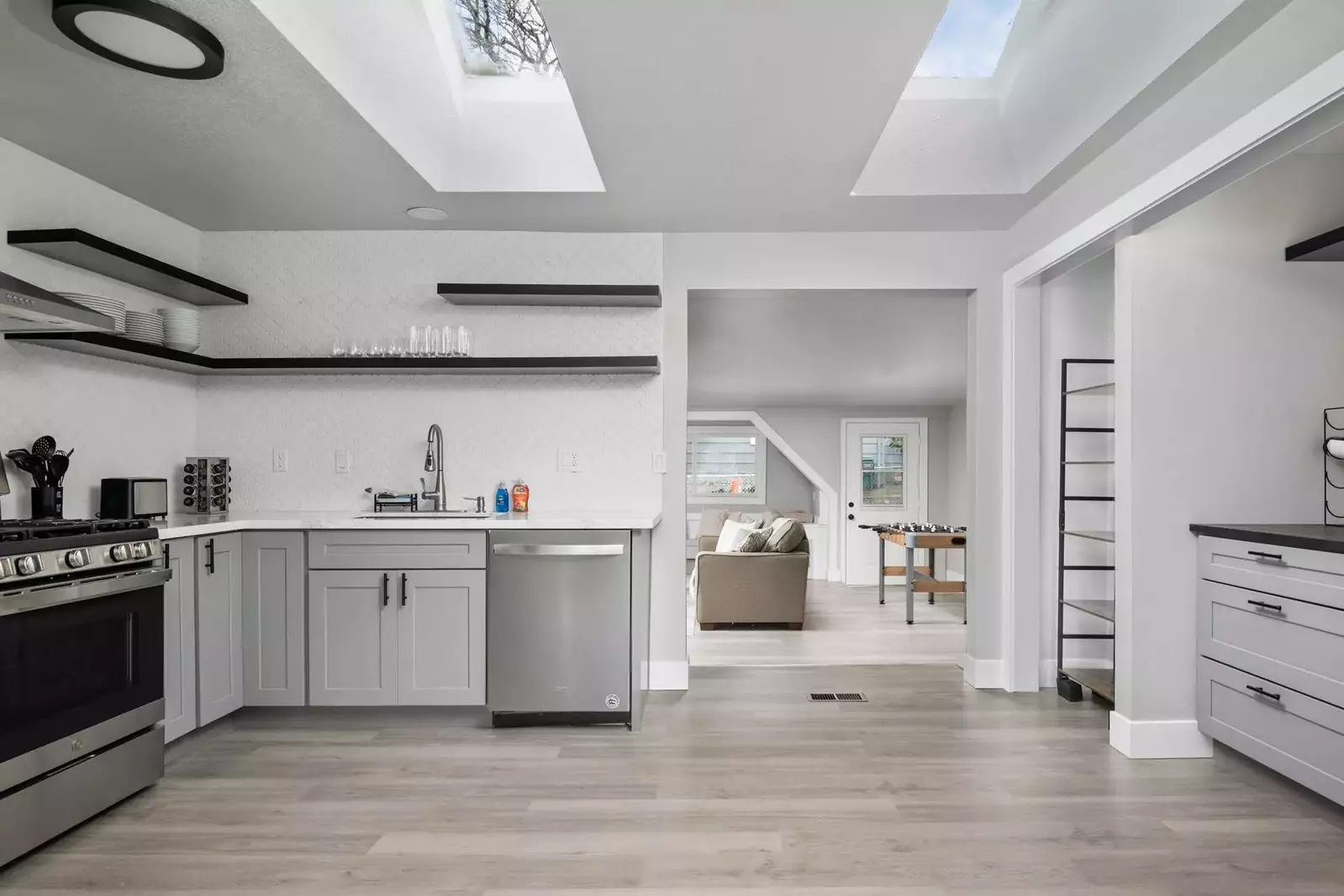 Cook delicious meals for breakfast, lunch, and dinner in this fully equipped kitchen. We suggest grabbing some ingredients from a local farm.