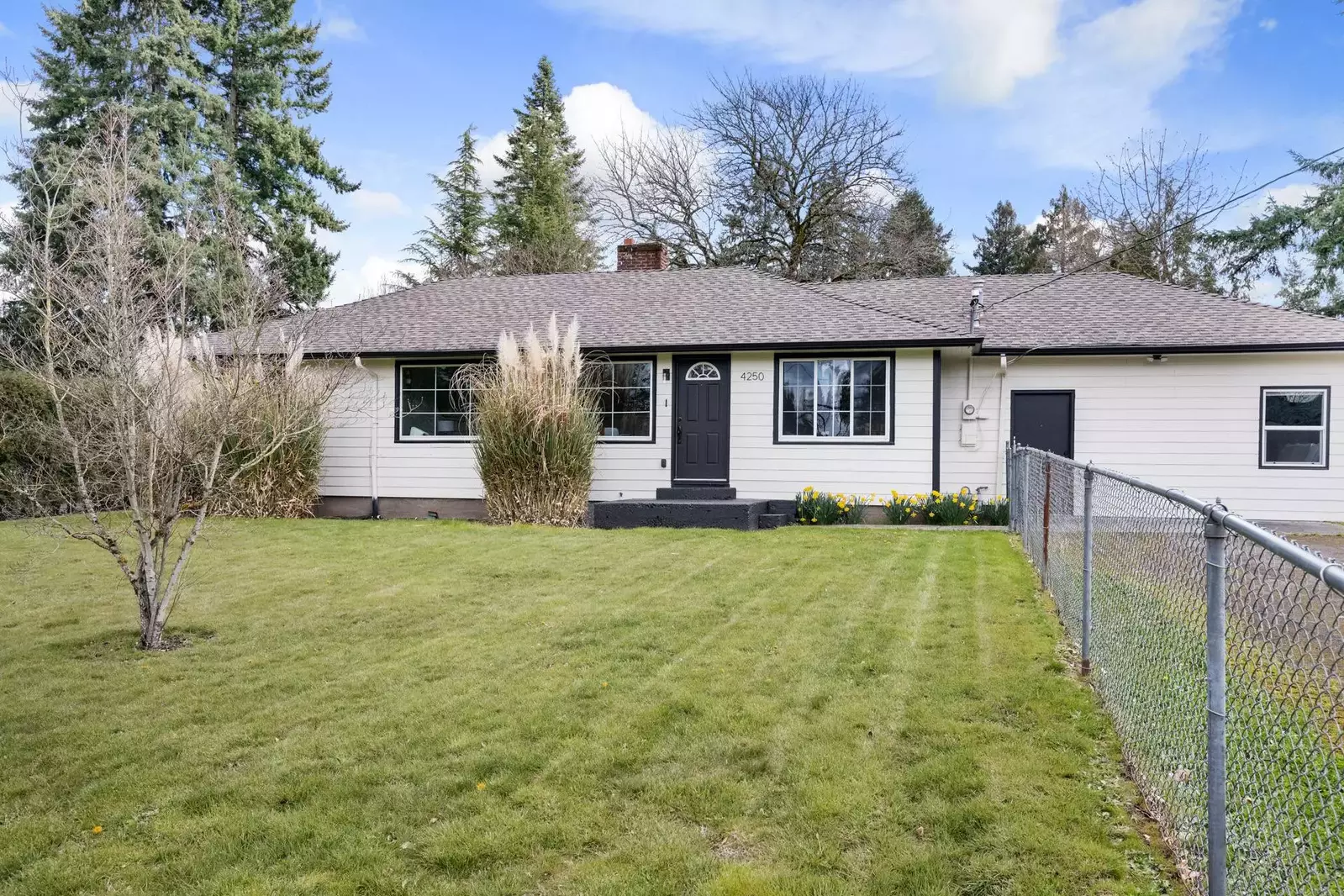 The yard is very well maintained and offers another place to relax and hang out.