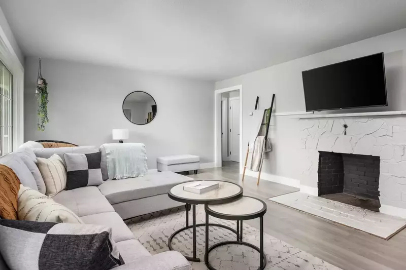 Watch you favorite movies, shows, and sports on this smart tv.