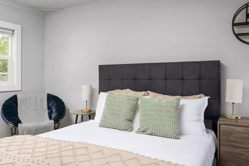 "We are very satisfied with this place. The home has been fully remodeled recently, brand-new appliances, good-size bedrooms." - Dapeng