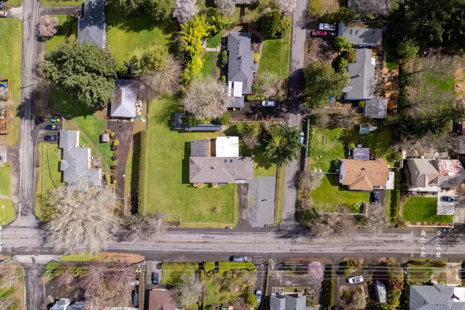 Beaverton is in between The Coast, The Gorge, The Willamette Valley, and Mount Hood. Use this rental as a base camp for an Oregon adventure!