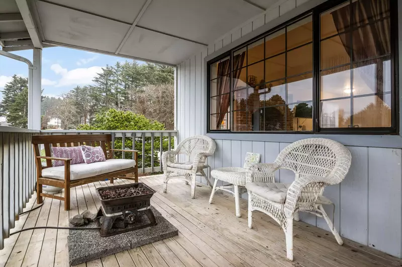 Enjoy the fire pit on the deck.