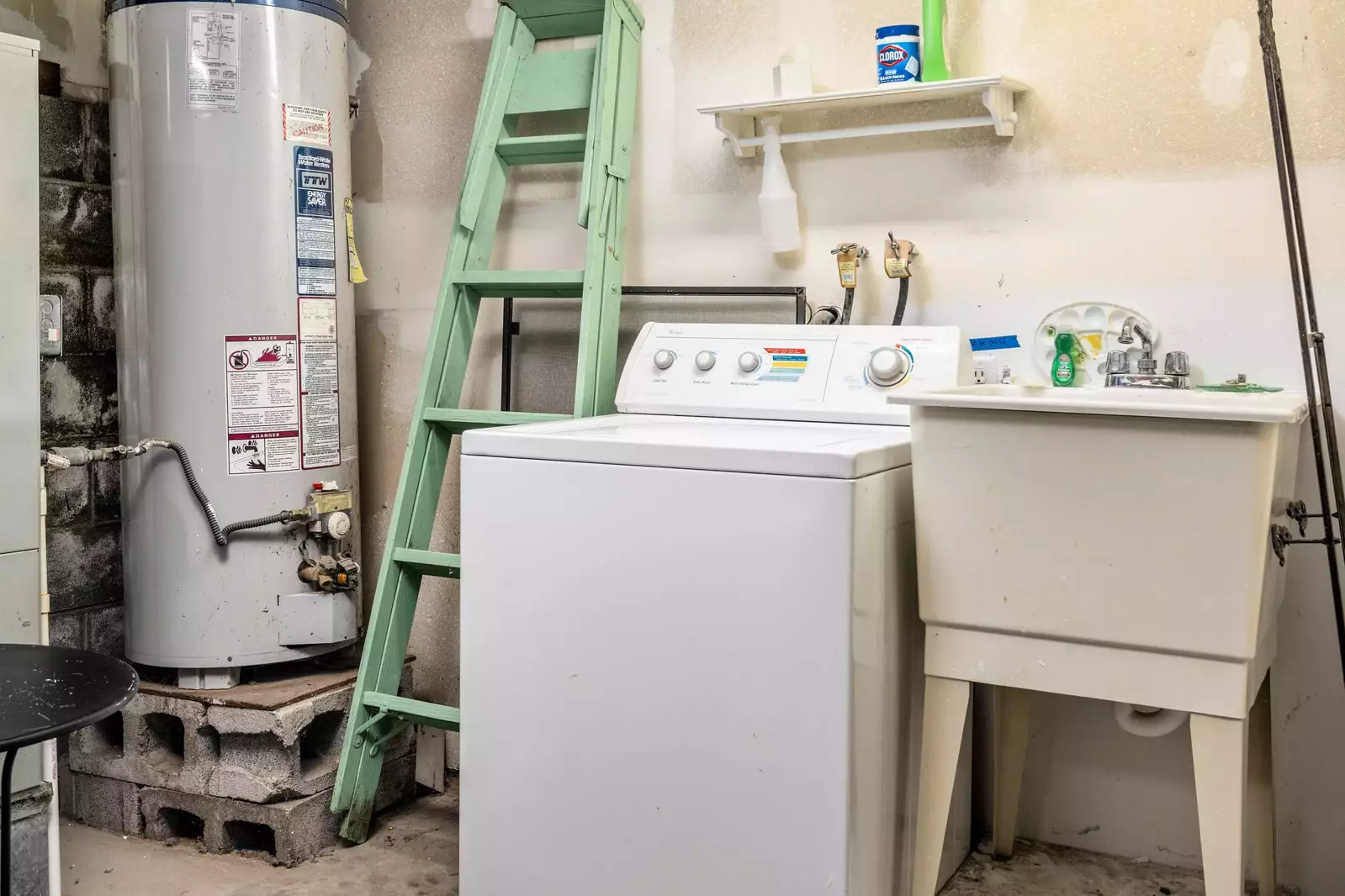 Lincoln City is south of Cannon Beach & Seaside and north of Newport. Use this rental as a base camp to explore the Oregon Coast.