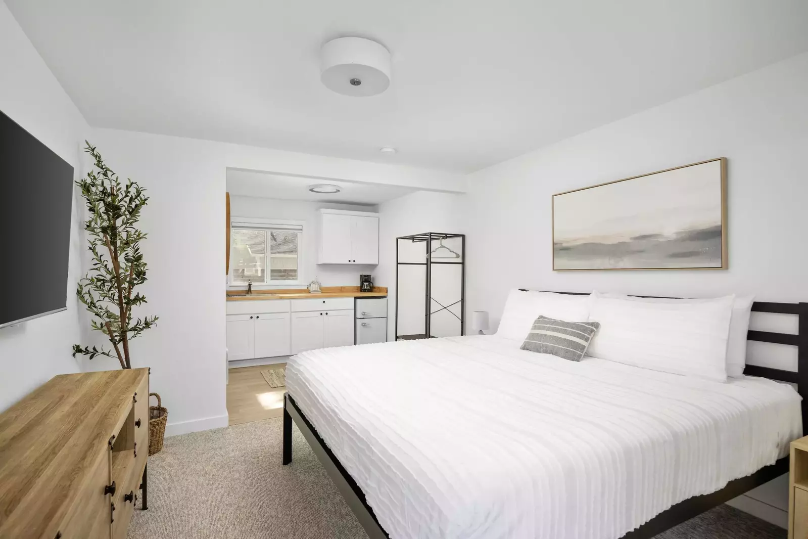 Welcome to the Inn at Rockaway Beach Unit 2. We hope we get to host you at this Oregon Coast rental. Please reach out with any questions.