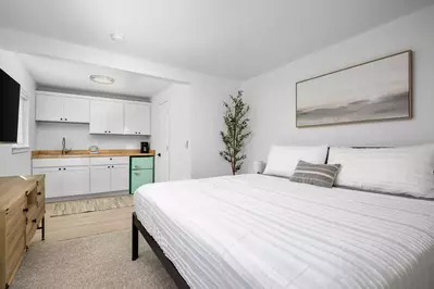 Inn at Rockaway Beach Unit 1