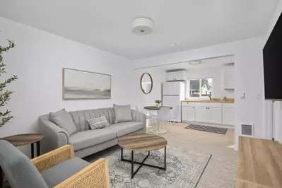 Inn at Rockaway Beach Unit 4