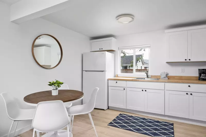 Enjoy a nice meal in the kitchenette area equipped with a mini-fridge, coffee maker, and microwave.