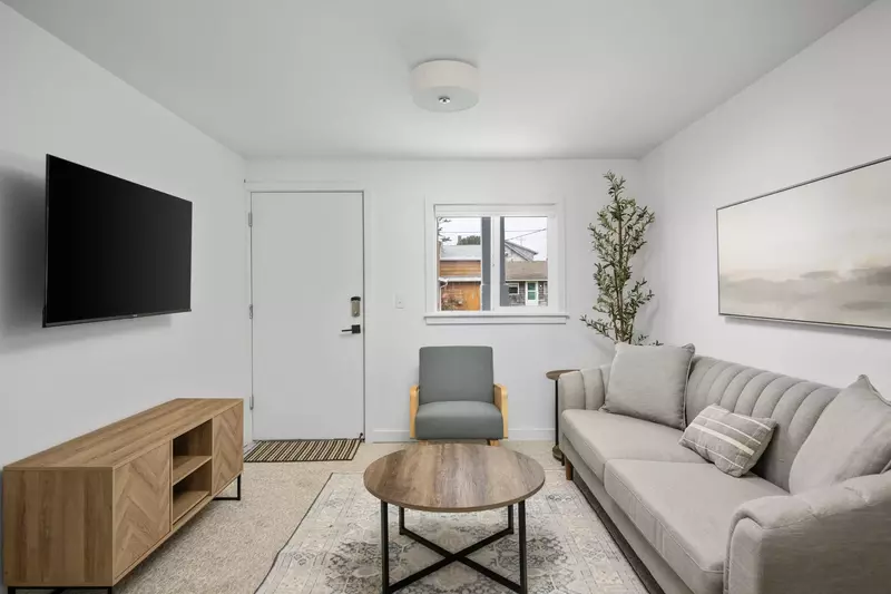 Watch you favorite movies, shows, and sports on this smart tv after a day exploring the Oregon Coast.