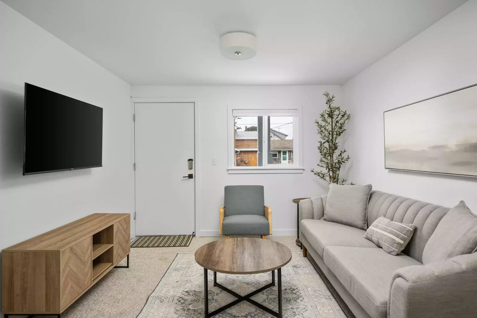 Watch you favorite movies, shows, and sports on this smart tv after a day exploring the Oregon Coast.