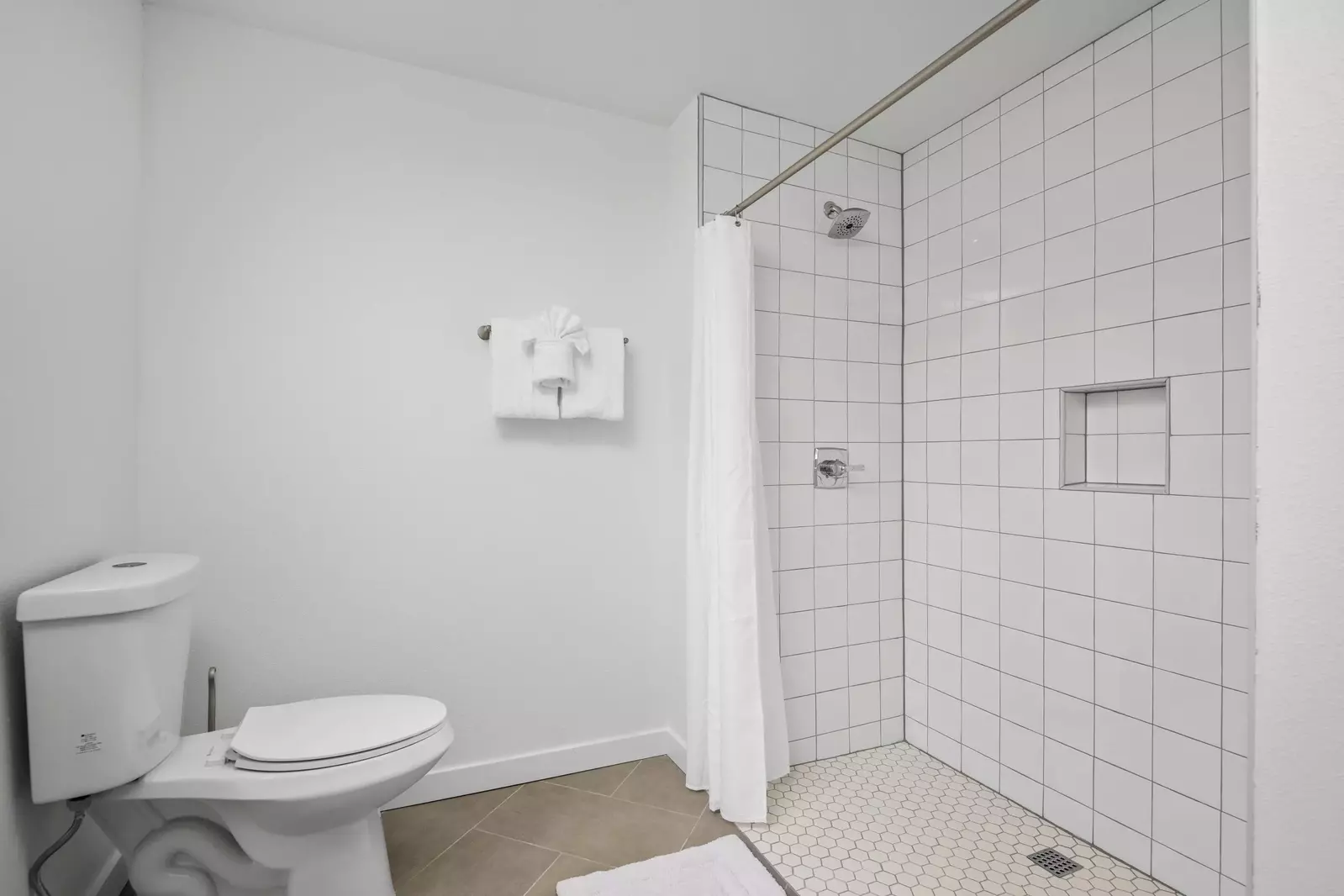 "Had a great 2 night stay here. Very clean and cozy. Great experience, highly recommend staying here for your trip." - Sam