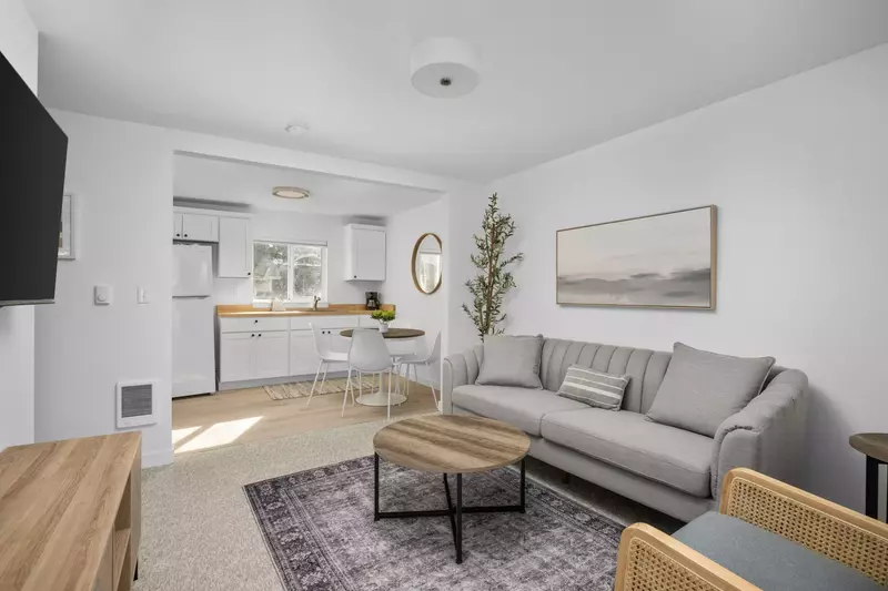 Welcome to the Inn at Rockaway Beach Unit 3. We hope we get to host you at this Oregon Coast rental. Please reach out with any questions.