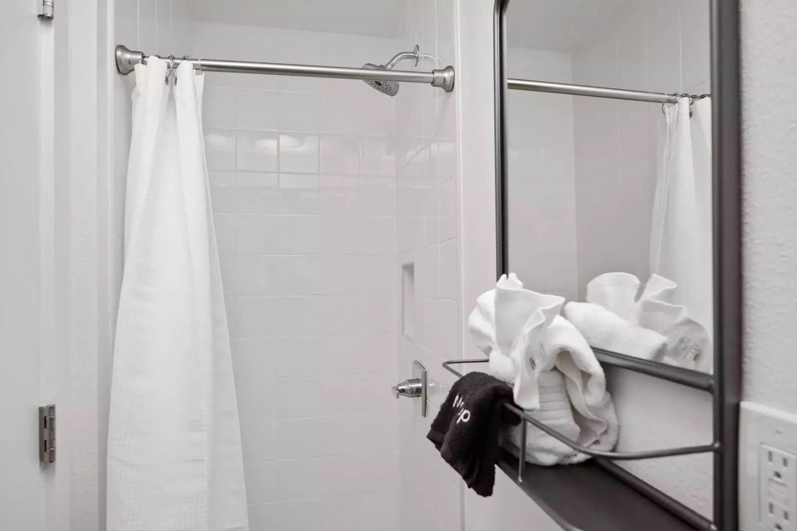 "We enjoyed our stay in this newly updated condo! It was clean and close to town. We loved being able to walk to shops, beach and restaurant!" -Rachel