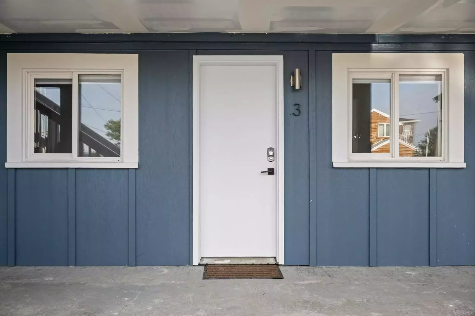 Inn at Rockaway Beach Unit 3 is on the ground floor.