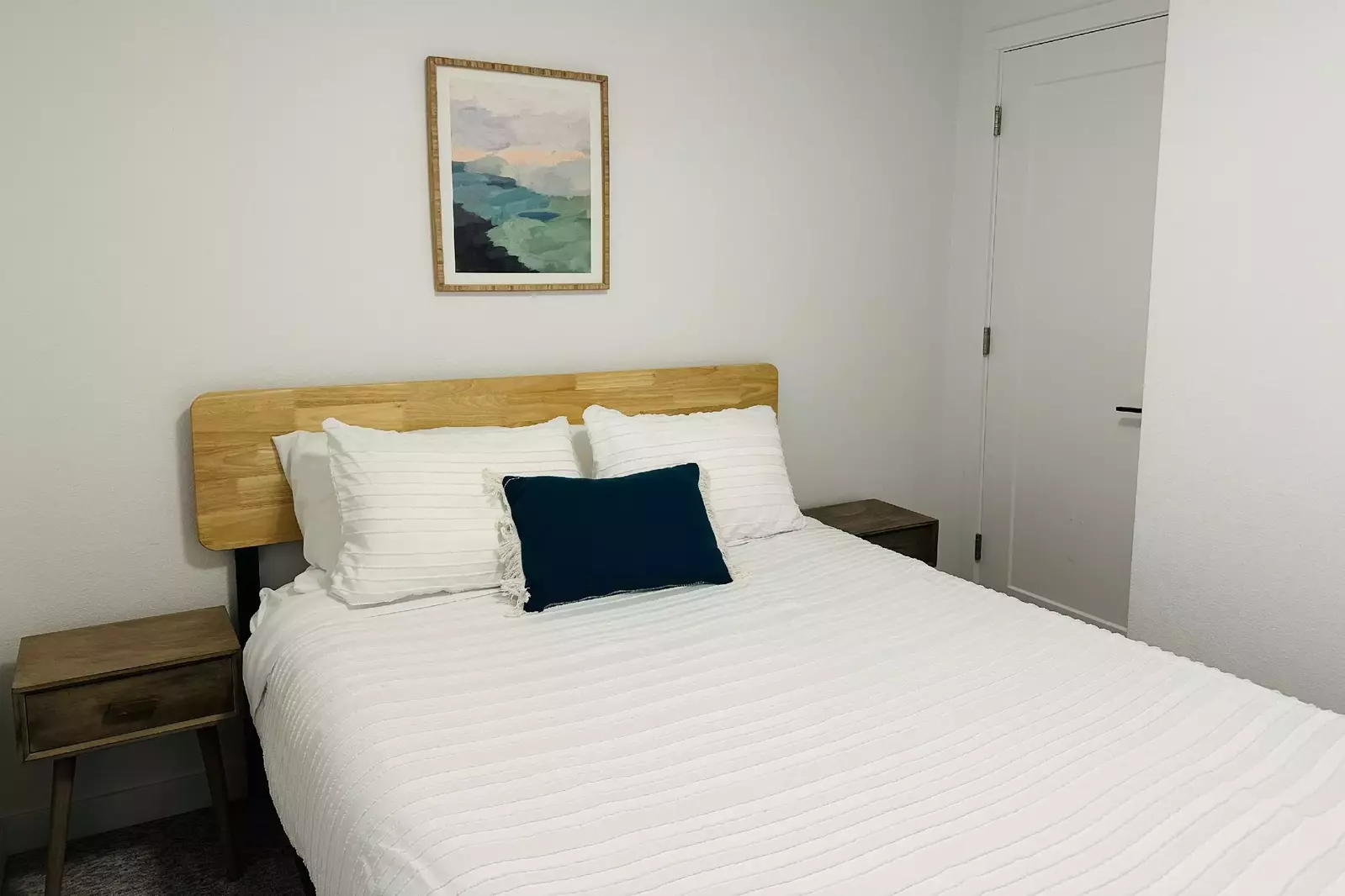 "This place is beautiful, roomy and close to everything. I will definitely stay here again." - Raul