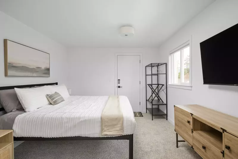 "The room was clean and well put together and in a great location. Would absolutely book with them again." - Meagan