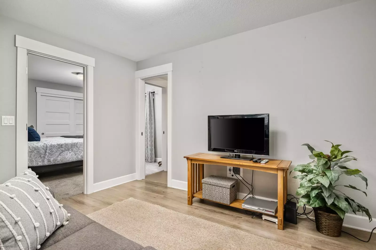 "Cute and comfortable.  The place had everything we needed.  Love the Sellwood neighborhood" - Lori