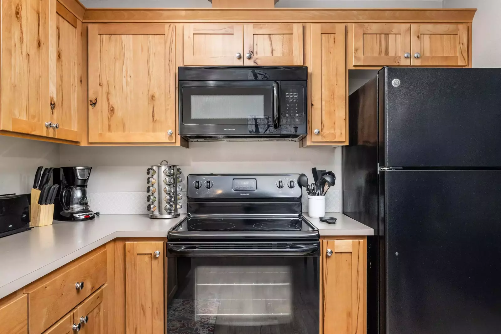 "The place looked just as it is listed and was very clean. Host was very responsive" - Brandi