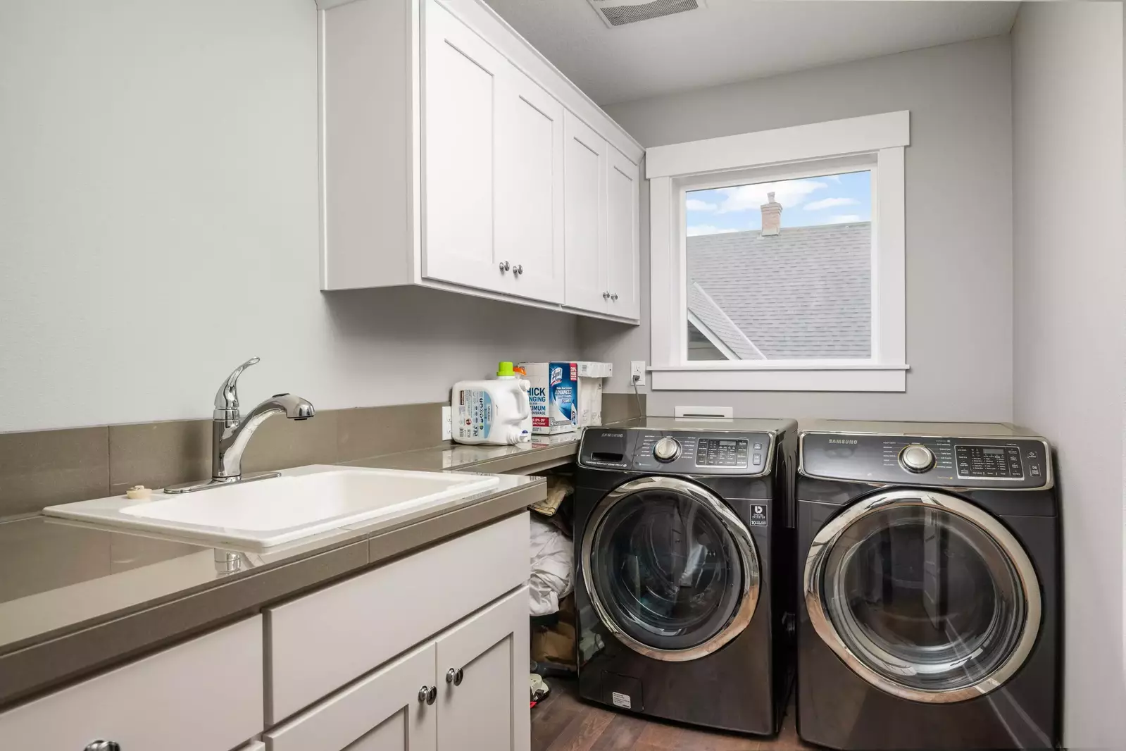 This rental has an up to date washing machine and dryer for guest use.