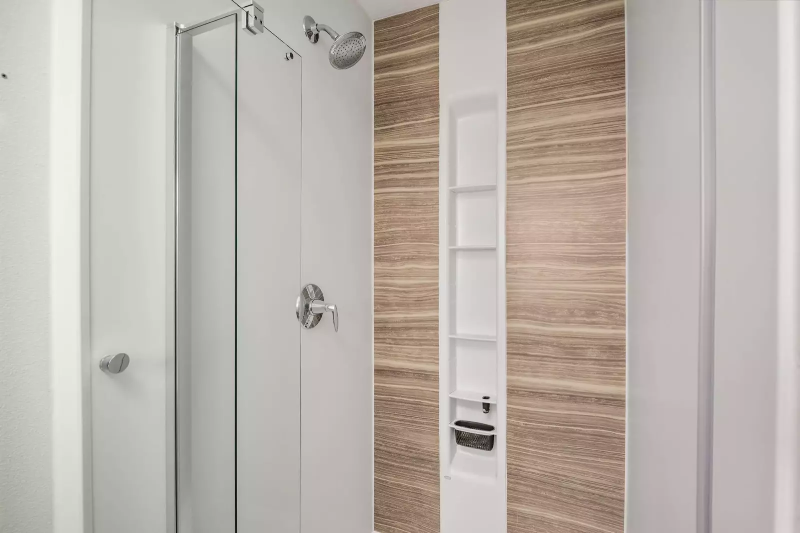 "We stayed here for a weekend with our dogs and it was a wonderful house with everything we needed and the property was perfect for dogs!" - Hailey