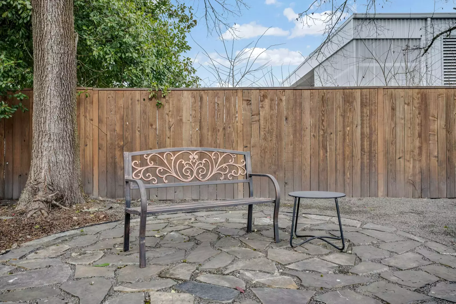 "All was just as advertised. It was comfortable and pet friendly." - Chris